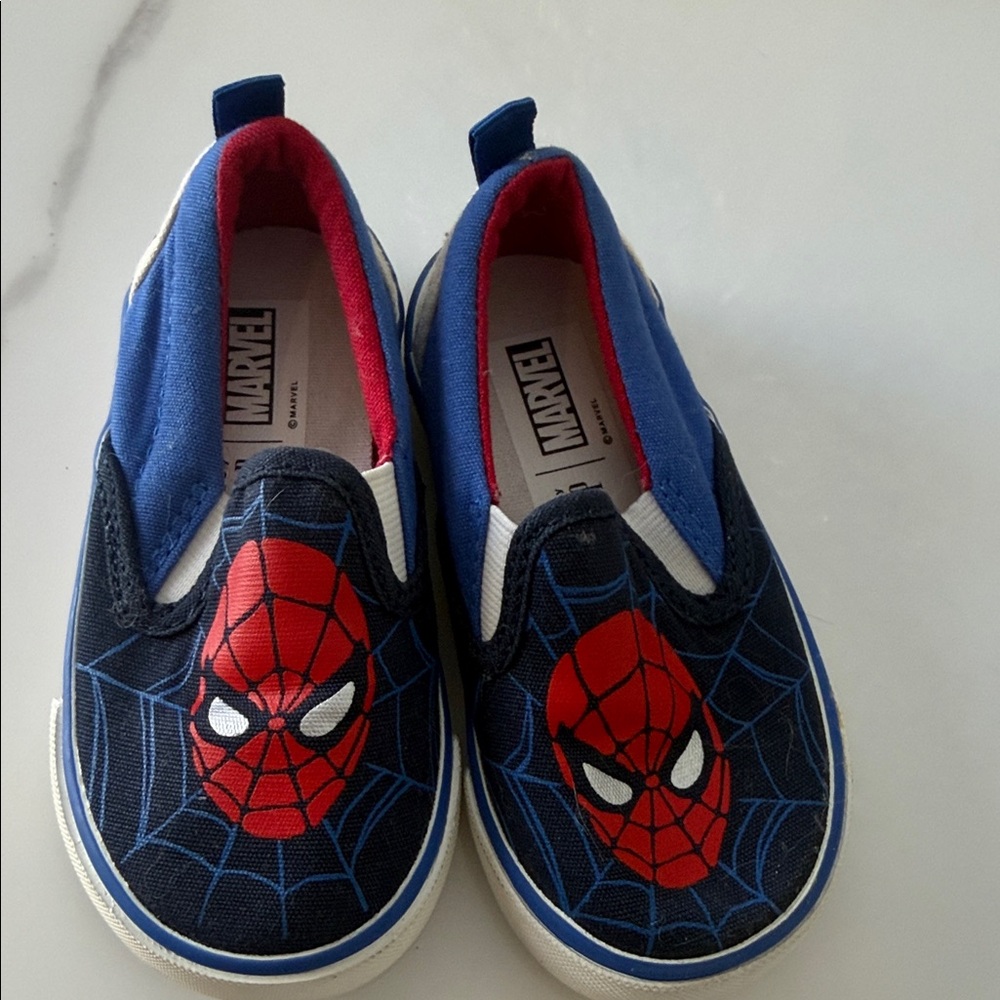 Marvel Spider-Man Kids Sneakers - Black and Blue
